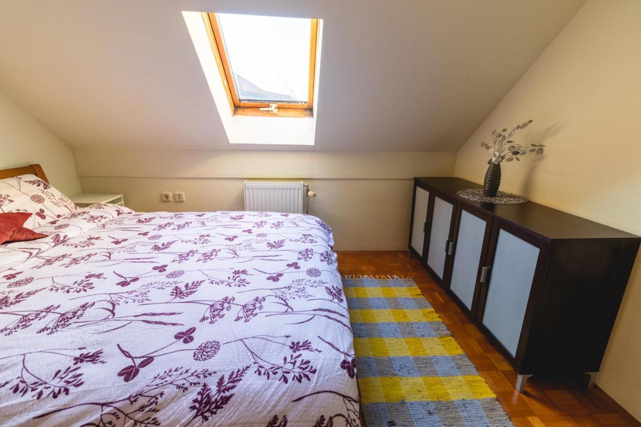Relax Apartment In Banovci Verzej Екстер'єр фото